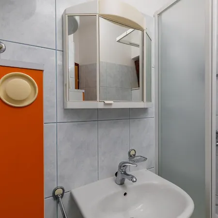 Appartement With Parking Space Mimice, Omis - 11045 *